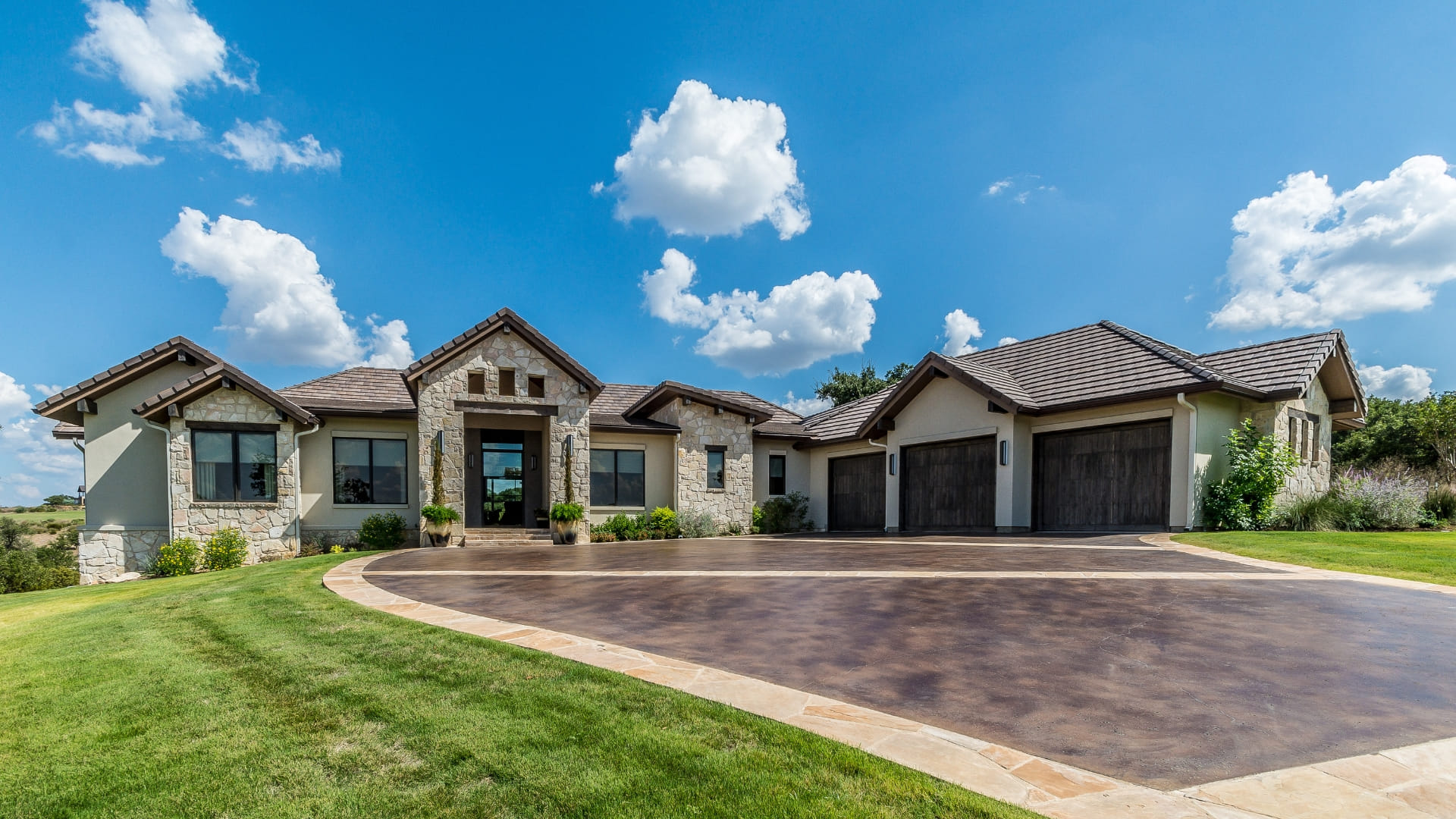driveways & parking construction service